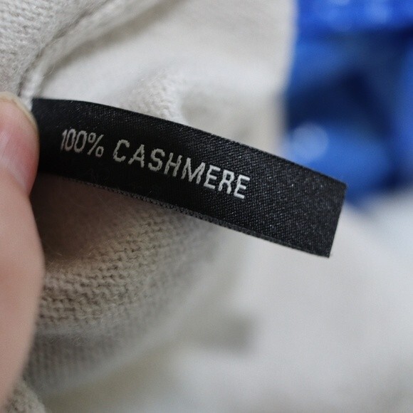 The Breed Gray Cashmere Deep V Sweater Hood Pockets Medium Luxury Layering Knit - Picture 12 of 12